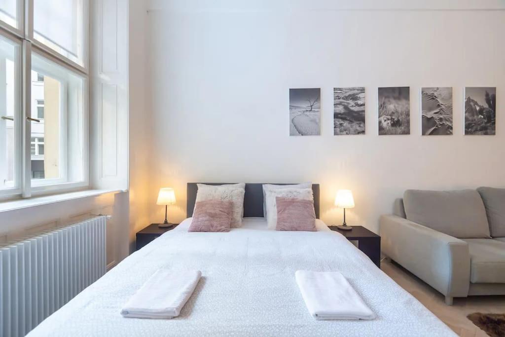 Luxury Apartment On Old Town Square Prag Exterior foto